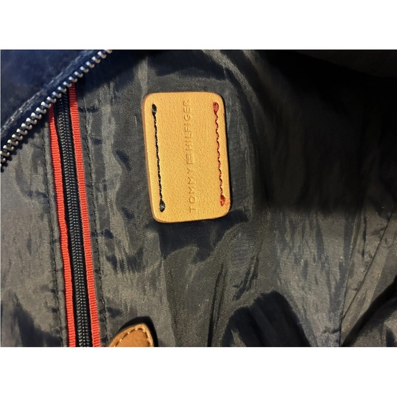 Tommy Hilfiger Patriotic Striped Tote Bag with Brown Handles - Picture 14 of 14